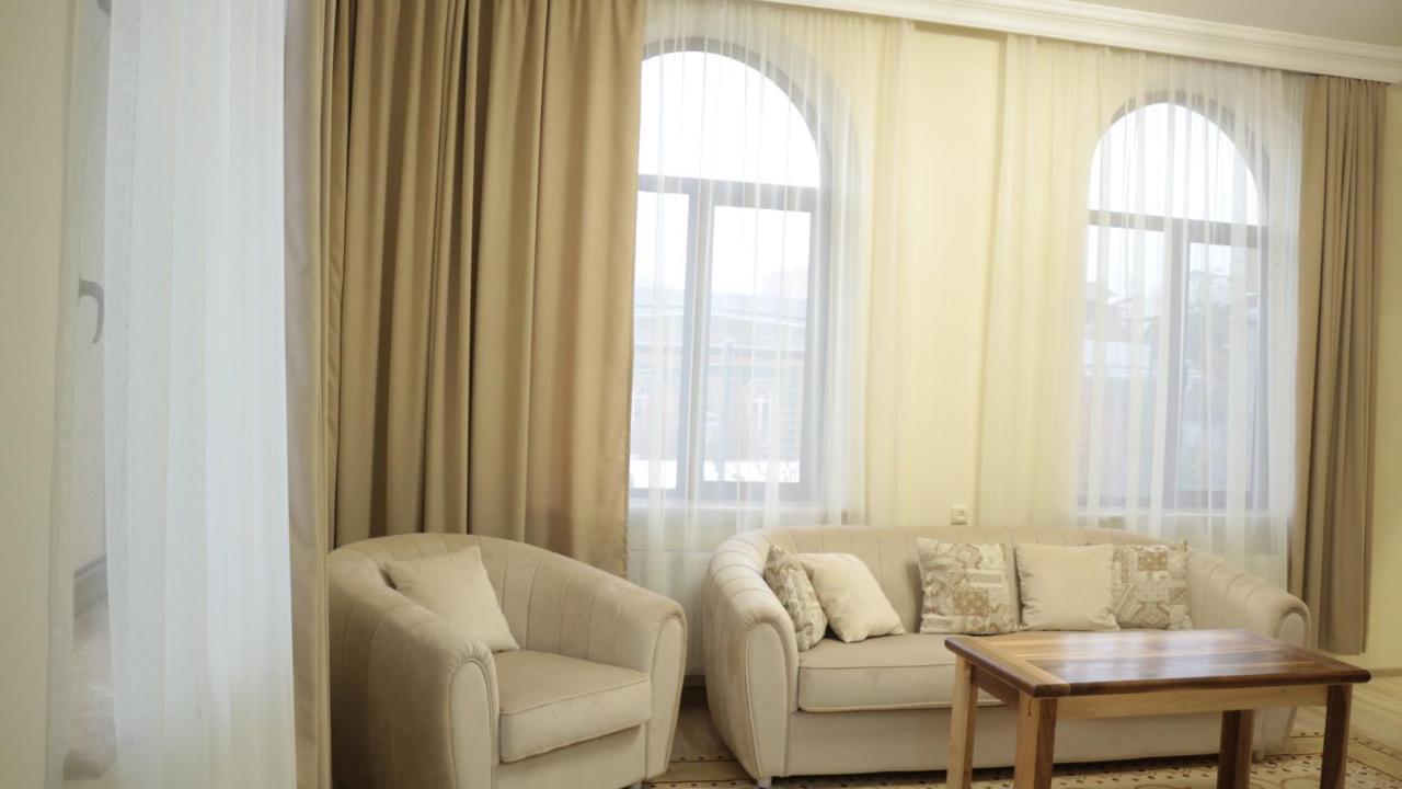 21 Rooms Hotel Гюмри Екстериор снимка