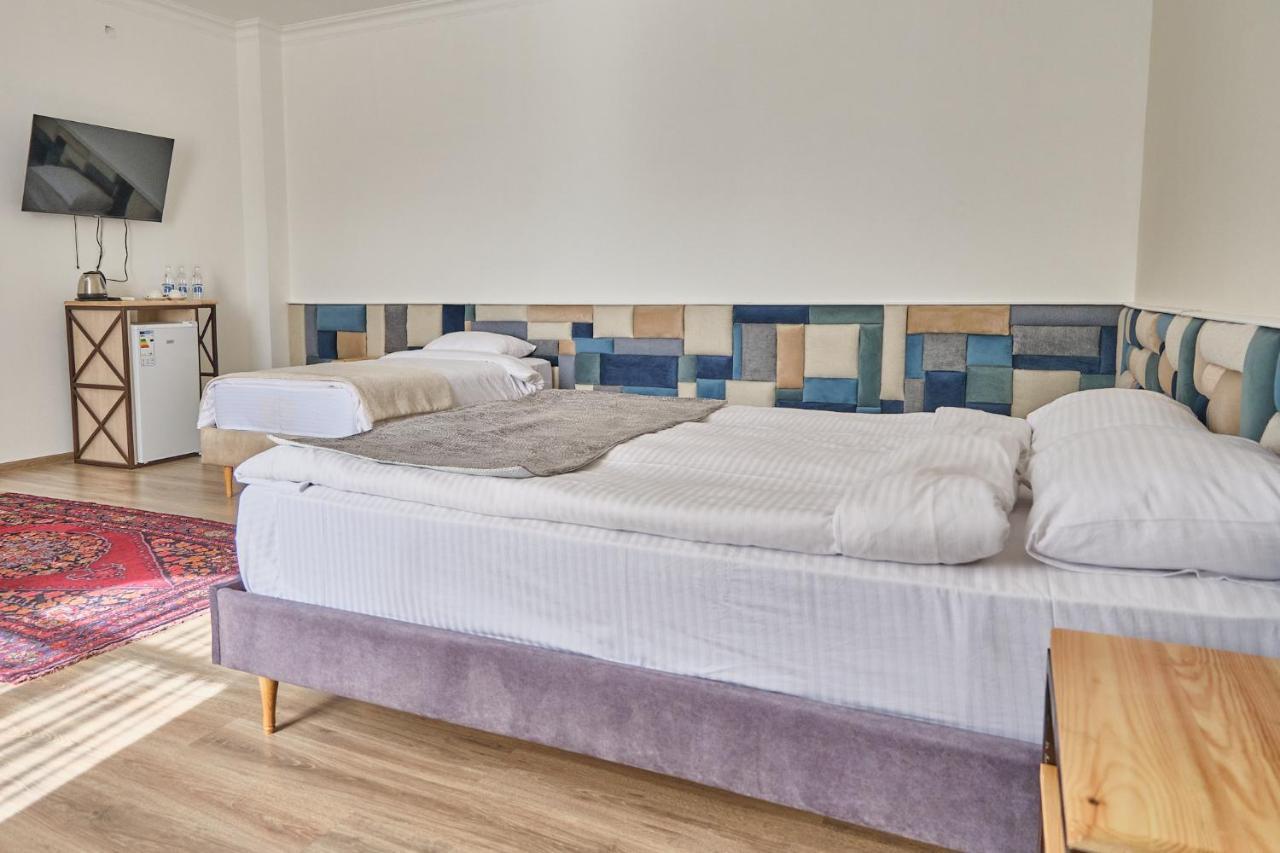 21 Rooms Hotel Гюмри Екстериор снимка