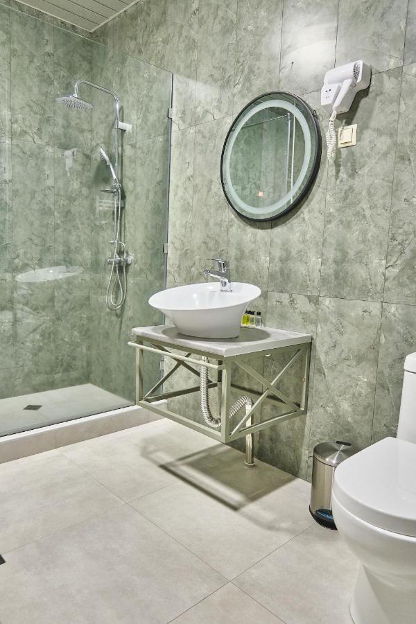 21 Rooms Hotel Гюмри Екстериор снимка