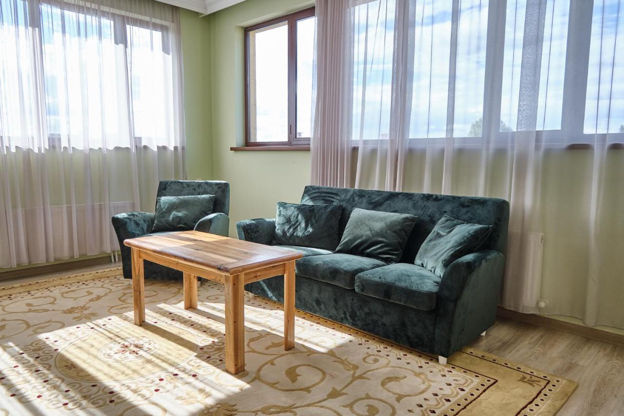 21 Rooms Hotel Гюмри Екстериор снимка