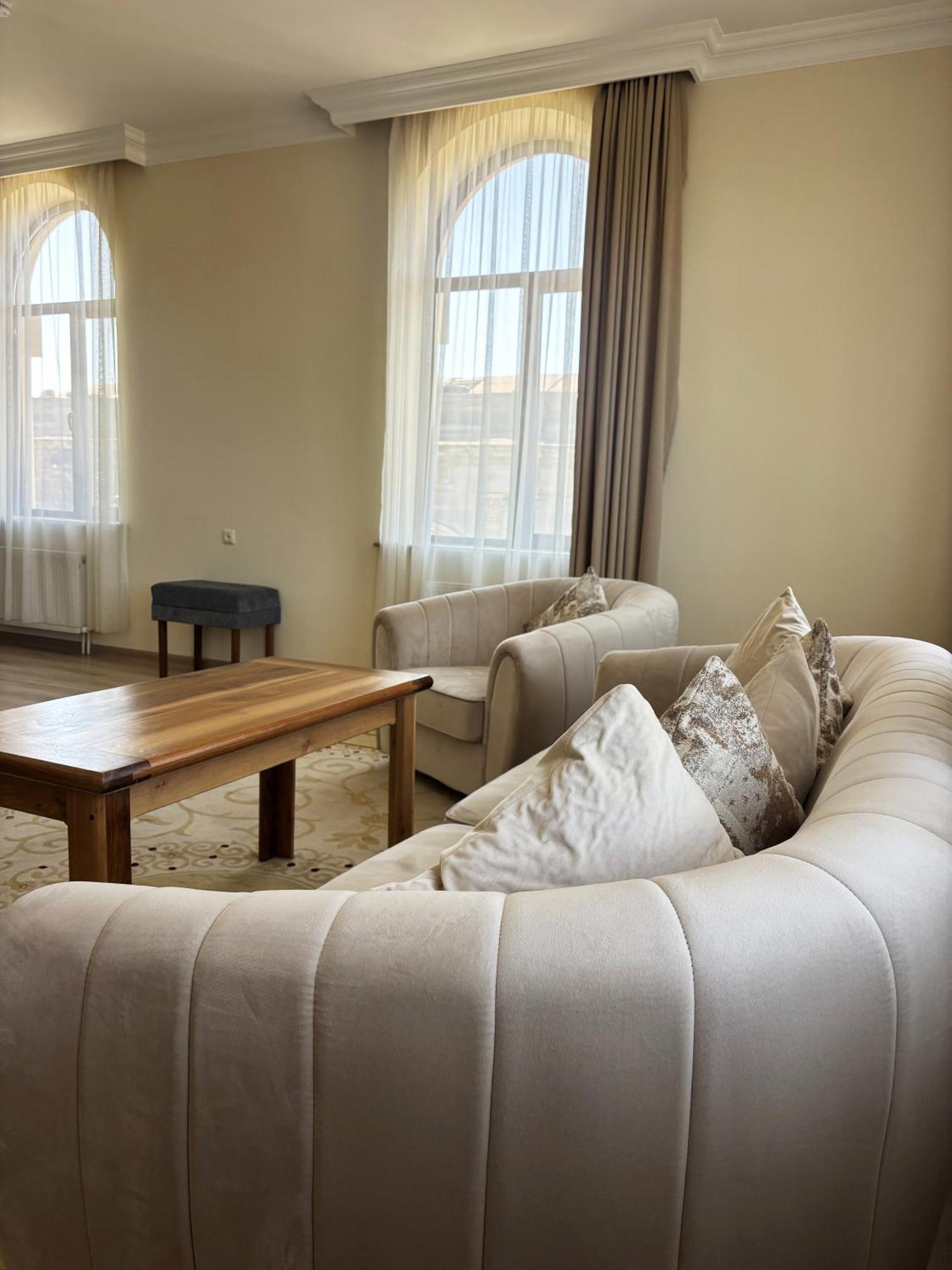 21 Rooms Hotel Гюмри Екстериор снимка