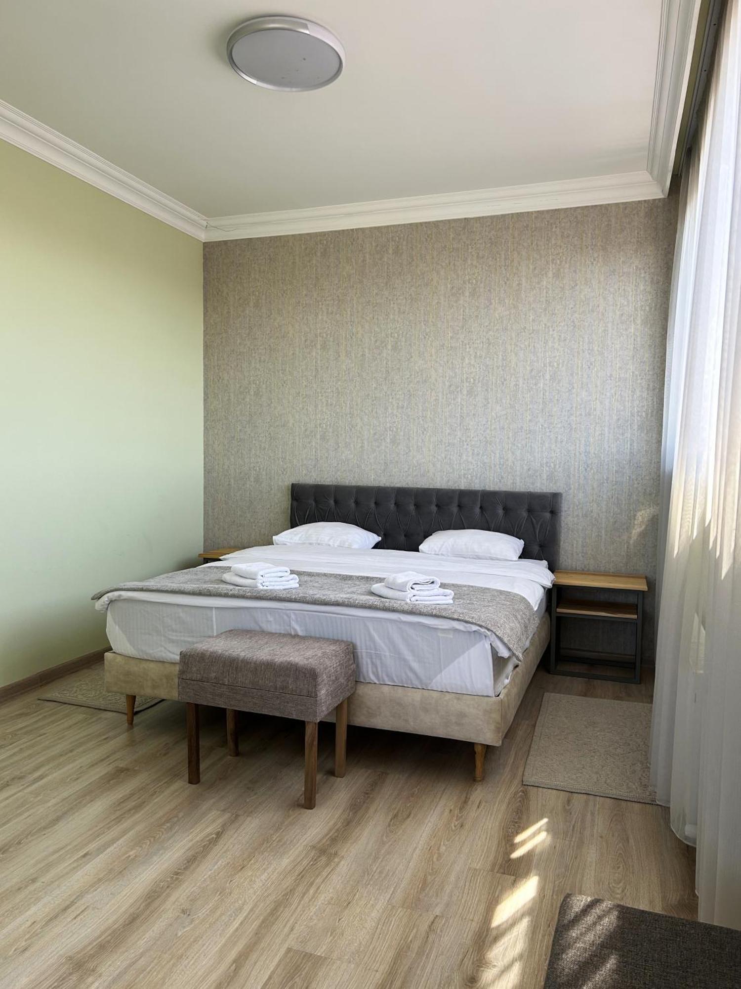 21 Rooms Hotel Гюмри Екстериор снимка