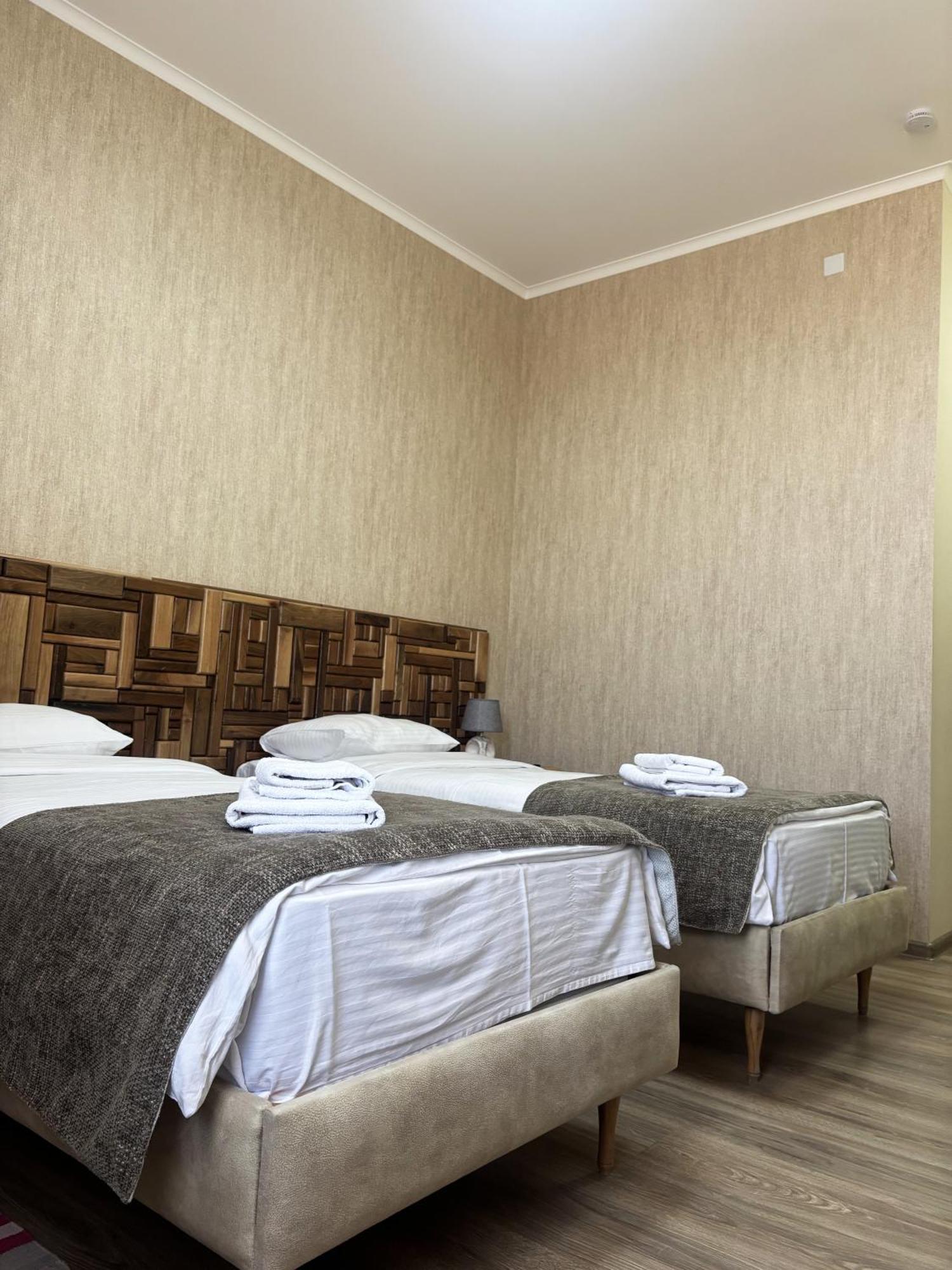 21 Rooms Hotel Гюмри Екстериор снимка